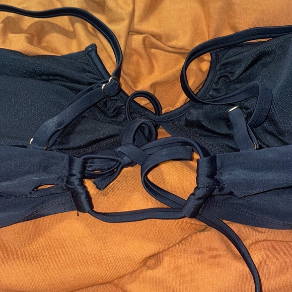 black walmart brand bathing suit top - Picture 2 of 3